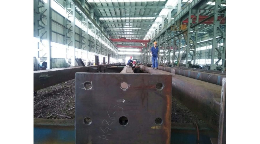 防城港市沙潭江生態(tài)工程產業(yè)園啟動區(qū)(一期)，A棟工廠制作焊縫超聲波檢測現(xiàn)場